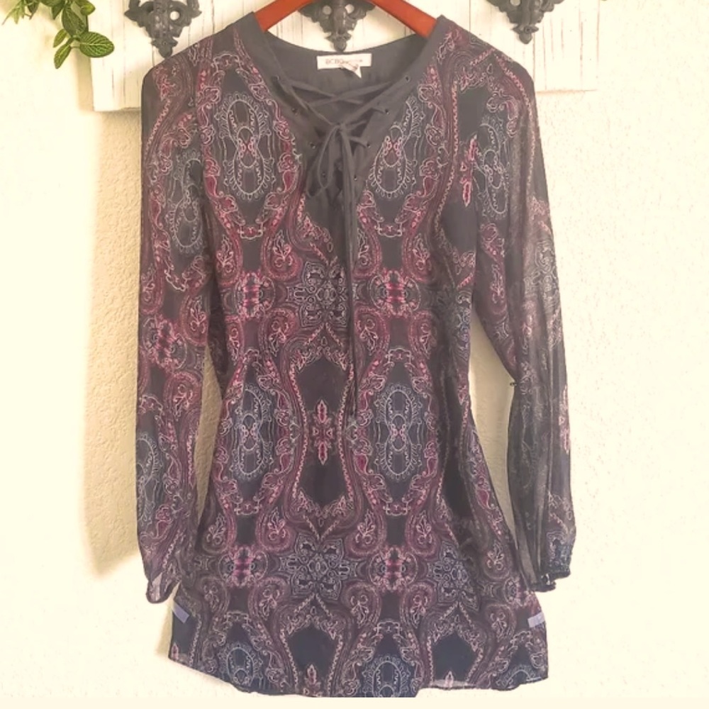 ❤️❤️ NWT BCBGeneration Paisley Print Lace Up sz M
Romper ❤️❤️
